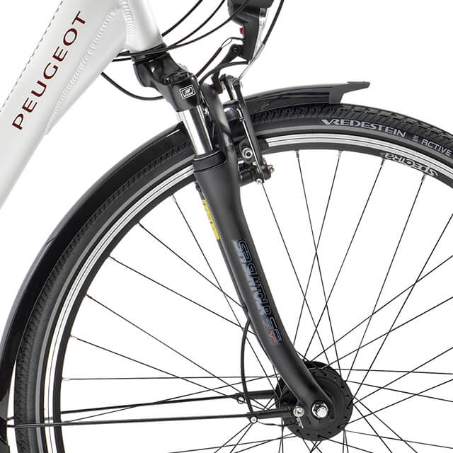 Détail de la fourche Suntour CR7V du vtc Peugeot T03 D7 Wave