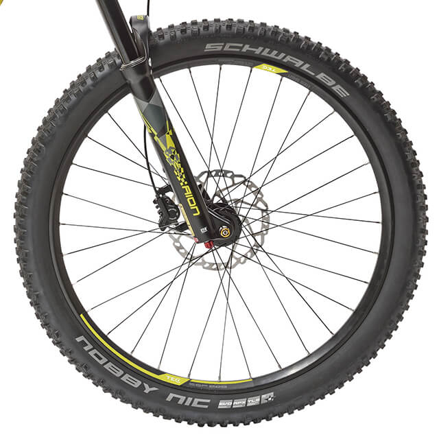 Gros plan sur le pneus Hutchinson Taipan vtt Peugeot m02 FS