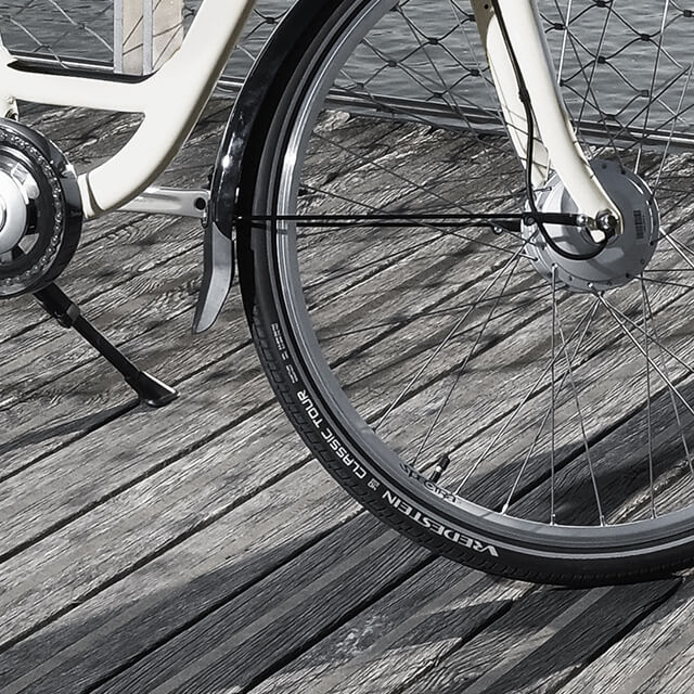 Détail pneus Vredestein Classic Tour vélo de ville Peugeot eC03 D7