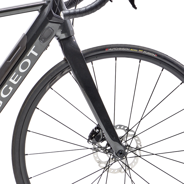 Vue détaillée pneu Hutchinson vélo course électrique Peugeot eR02 Ultegra Powertube