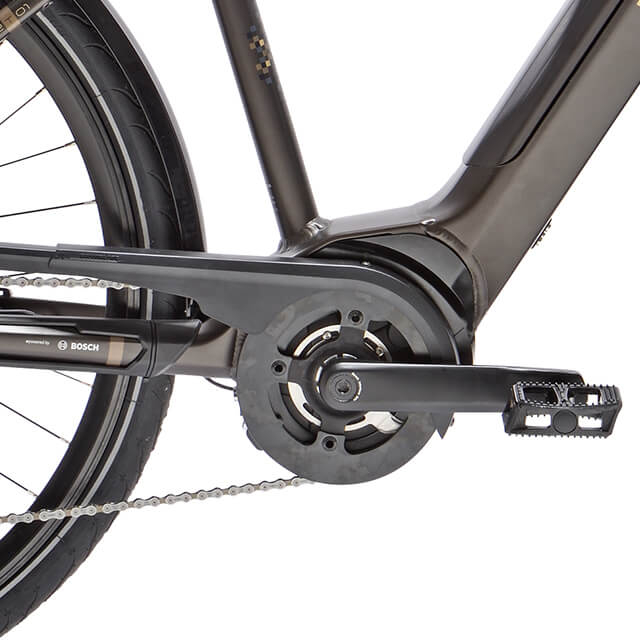 Zoom sur le moteur Bosch Active Line Plus du vélo Peugeot eT01 D10 Powertube