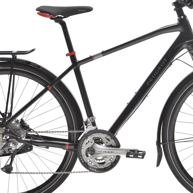 Vue détaillée du cade en aluminium hydroformé du vélo Peugeot T01 D9